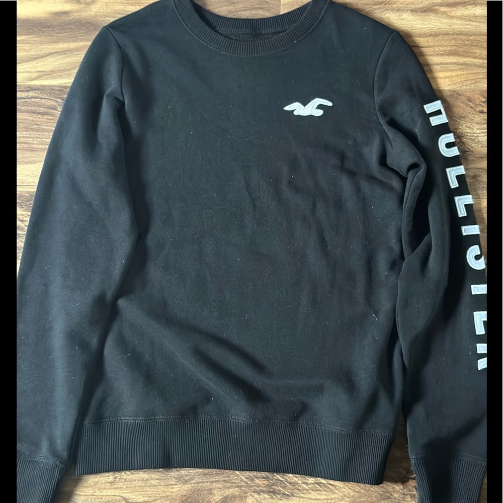HOLLISTER crewneck sweater